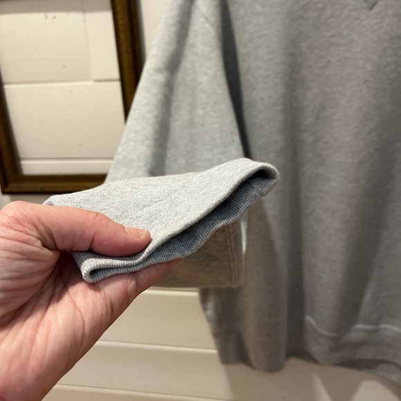 UNIQLO Grey Crewneck Sweatshirt – Size XL - Picture 6 of 8